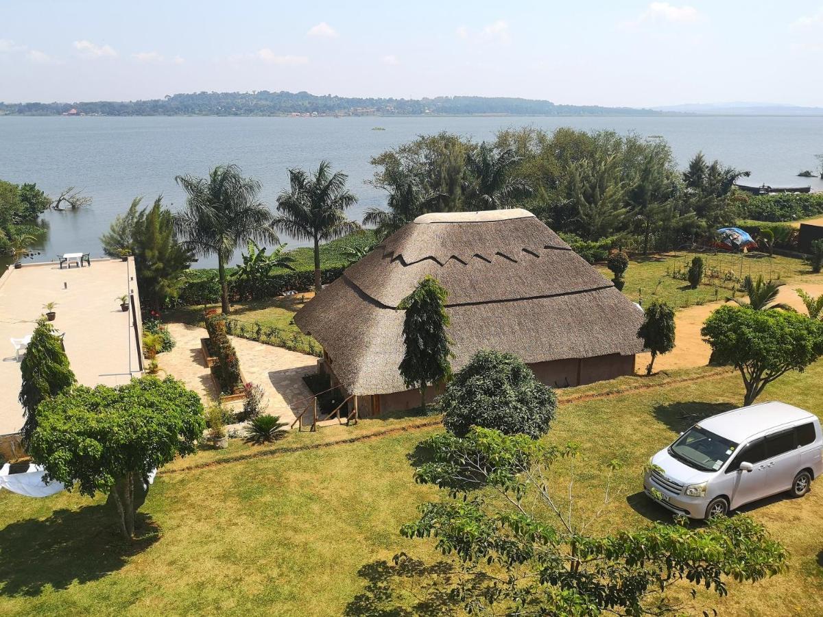 Oslo Gardens Bed & Breakfast Entebbe Exterior photo